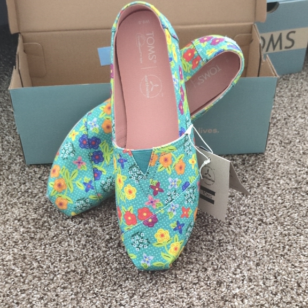 TOMS Women's Floral Canvas Shoes - Multicolor